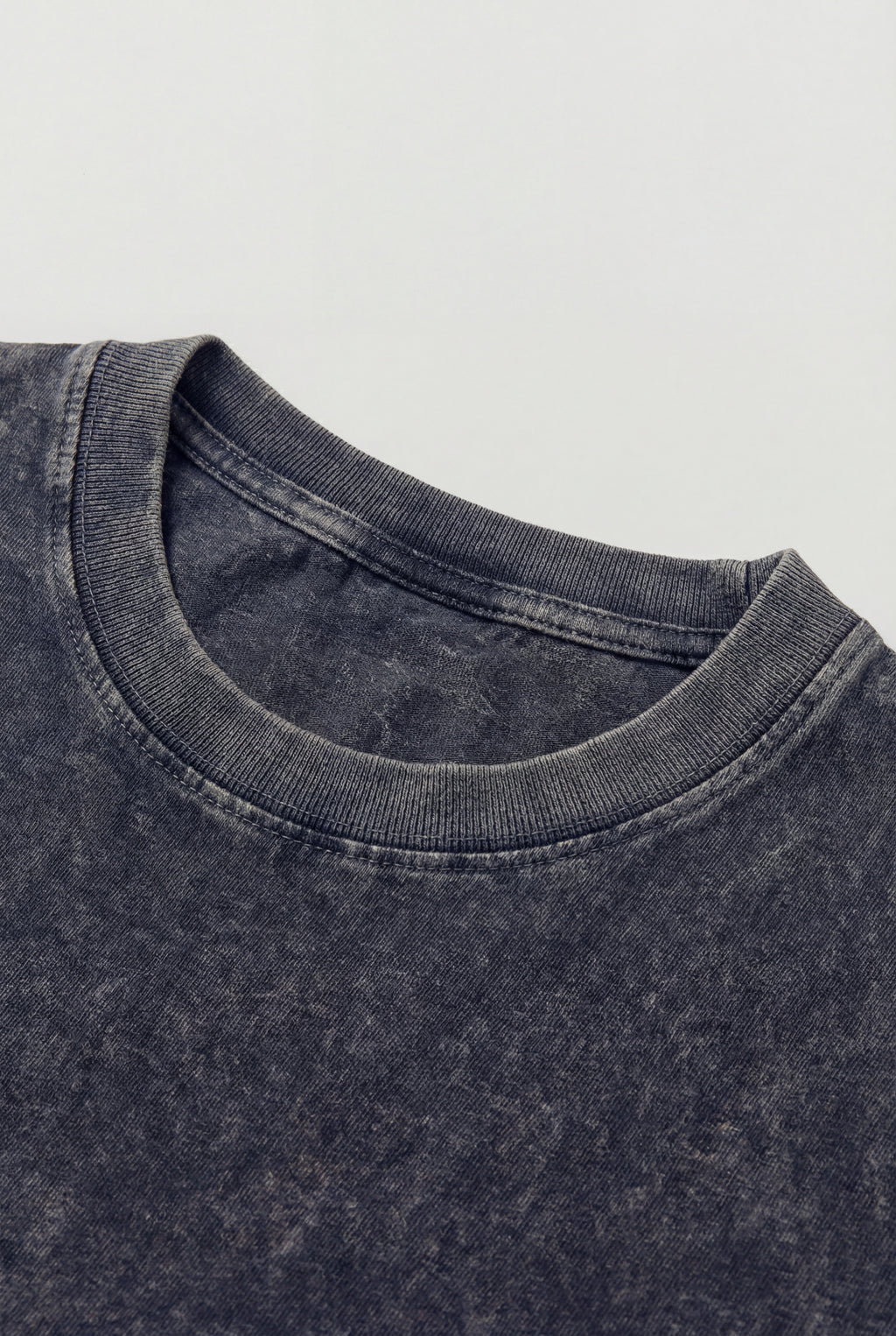 Playera Gris Oscura Washed - JIN